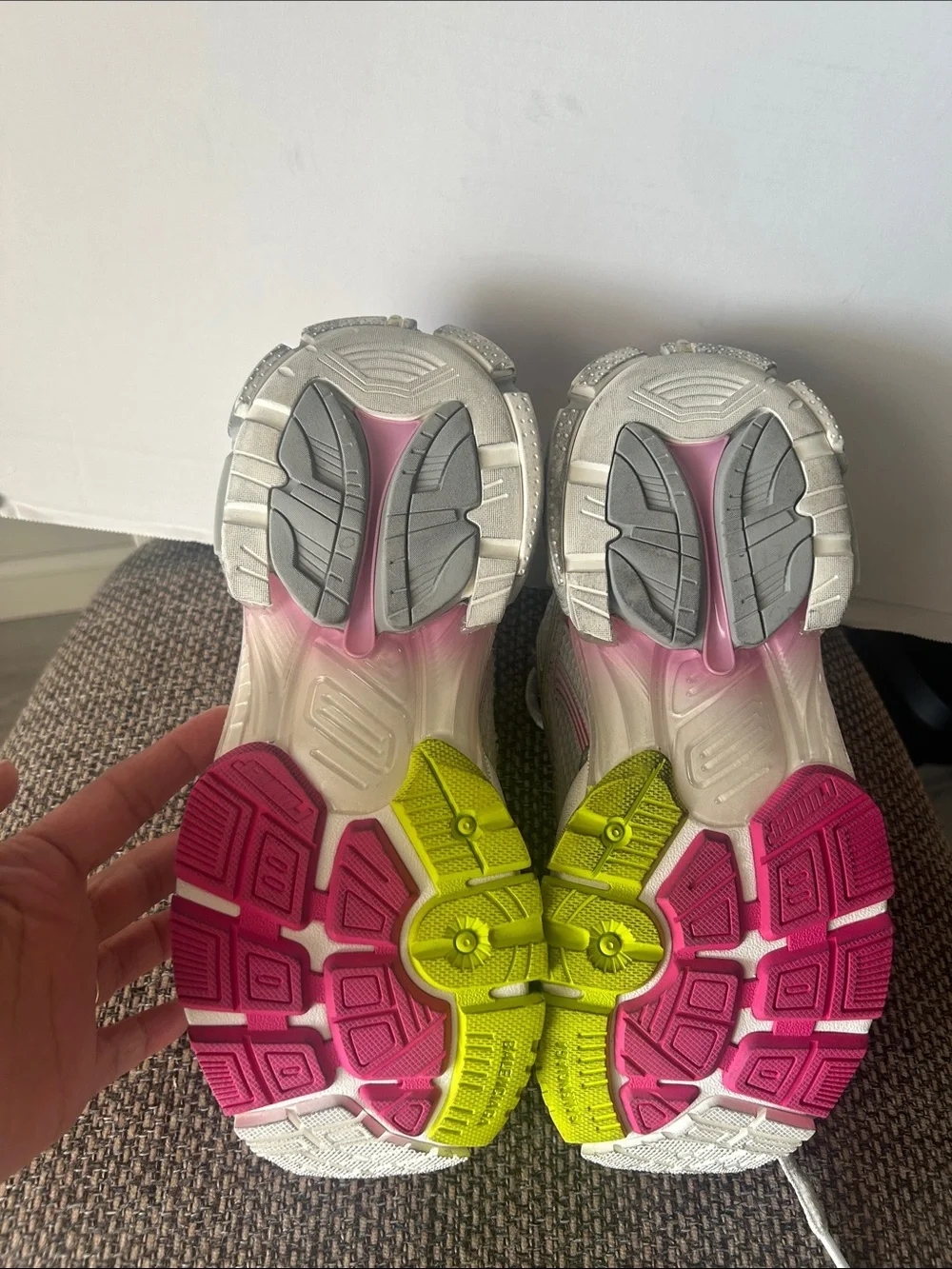 Balenciaga Runner Sneakers 39 Y2K Gorpcore Techwear Pink Green